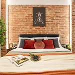 Luxury Living: Smart 2Br Apartment At Unirii Square