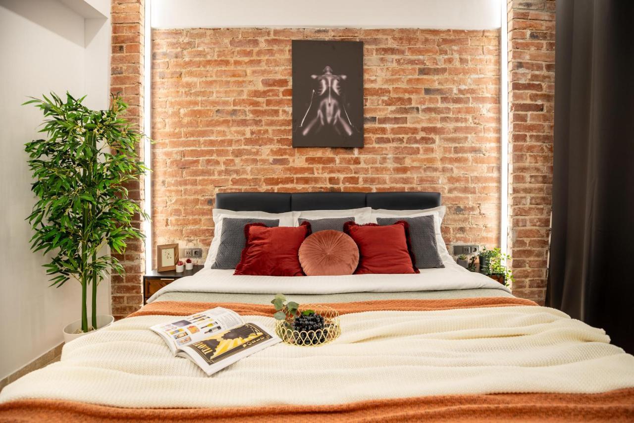 Luxury Living: Smart 2br At Unirii Square
