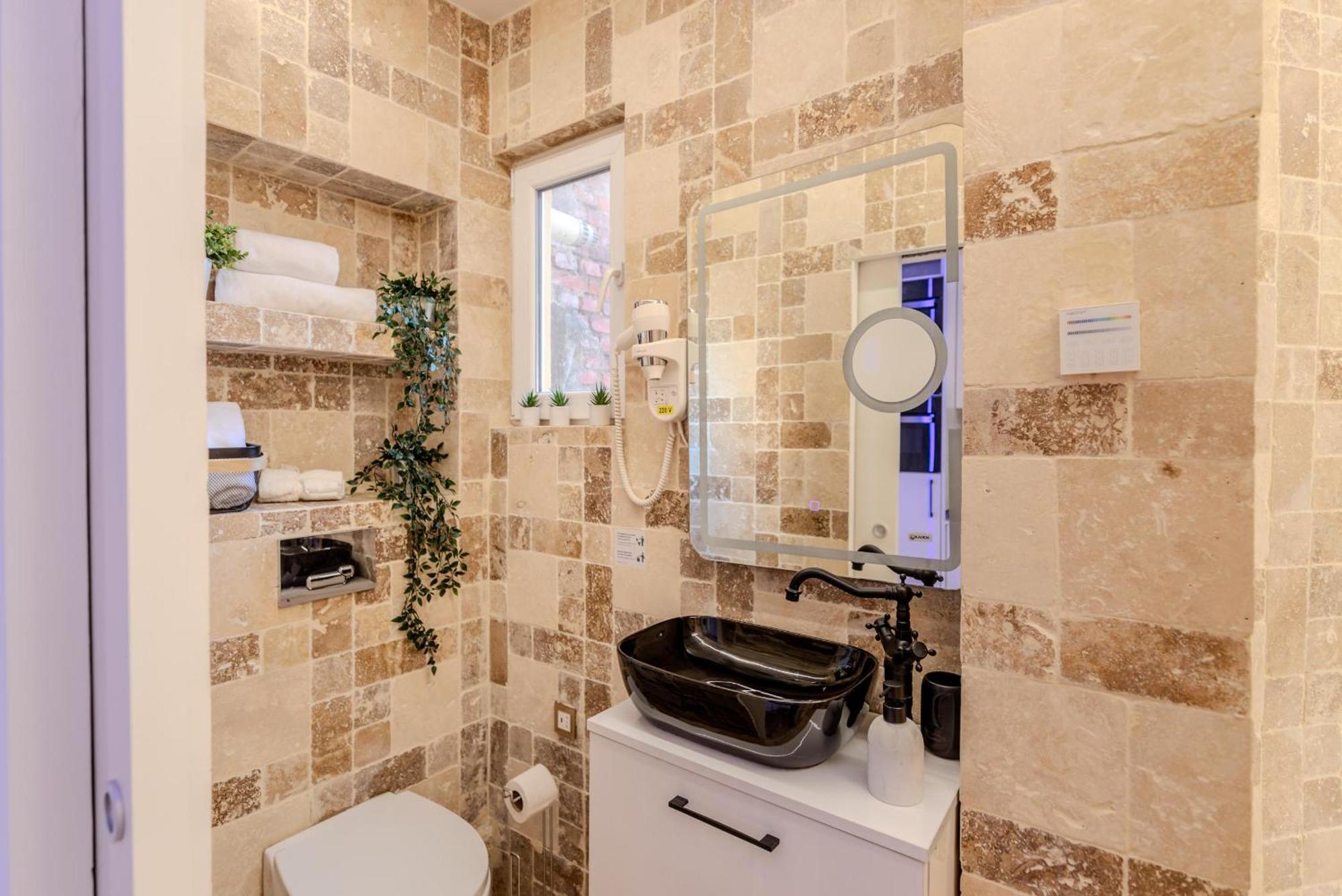 Appartamento Luxury Living: Smart 2br At Unirii Square Bucarest
